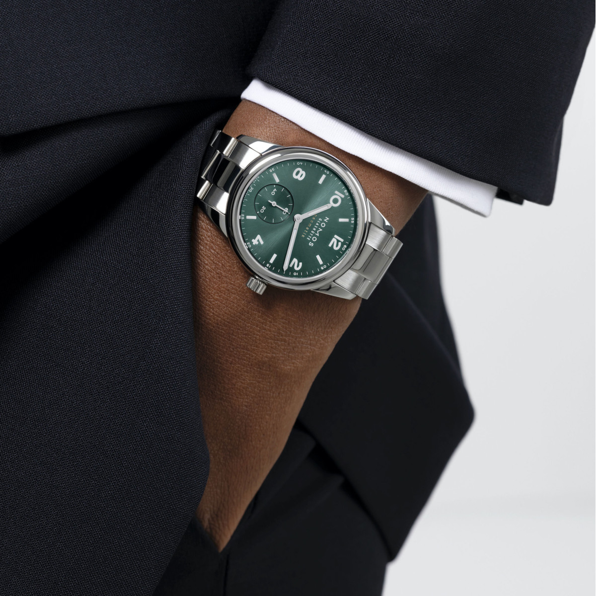 NOMOS Glashütte Club Sport Neomatik Petrol Produktbild main 3