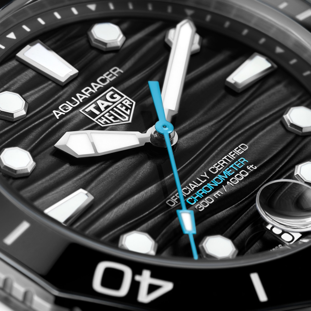 TAG HEUER Aquaracer Professional 300 Date Produktbild main 2